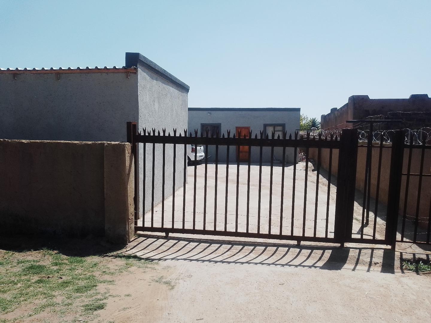 7 Bedroom Apartment for Sale - Gauteng